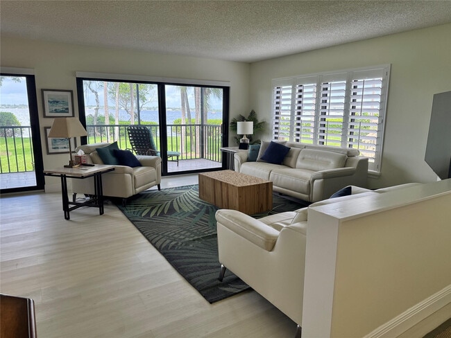 Photo - 218 NE Edgewater Dr Unit 218