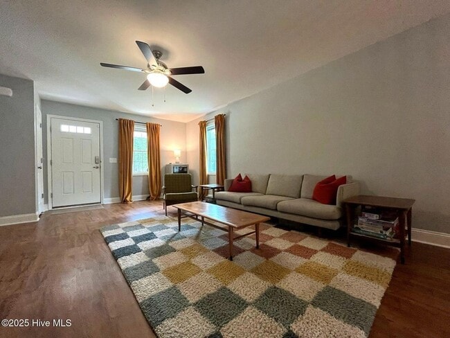 Photo - 162 Midway Rd