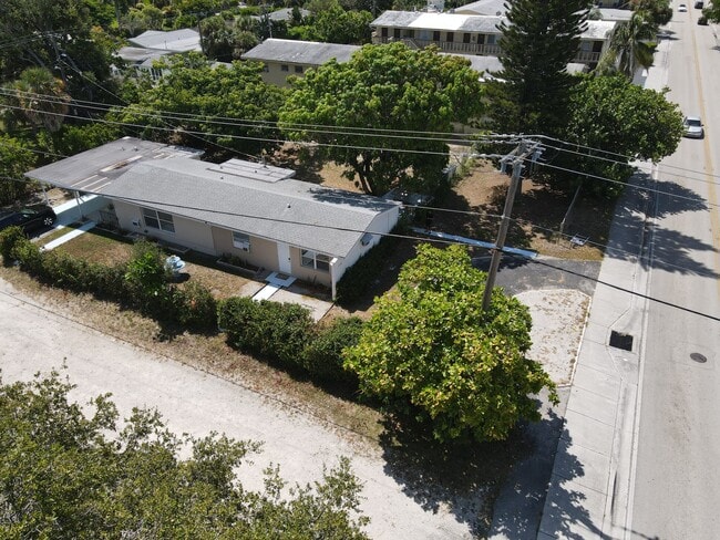 1302 S Federal Hwy Unit 1