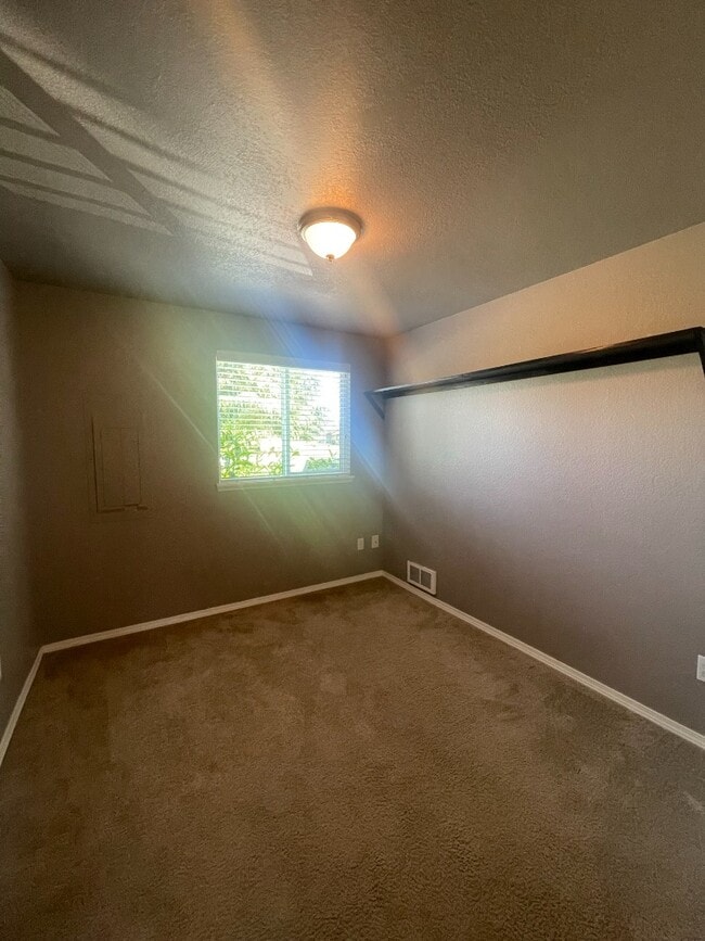 Photo - Cute 3 bedroom, 1 bath home located in The Meadows!