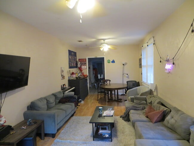 Photo - 6321 S Prieur St