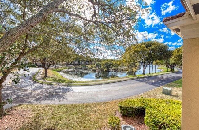 Photo - 2400 Centergate Dr