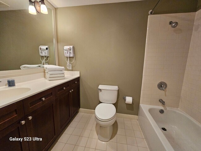 Photo - 1-bedroom furnished condo with fenced courtyard