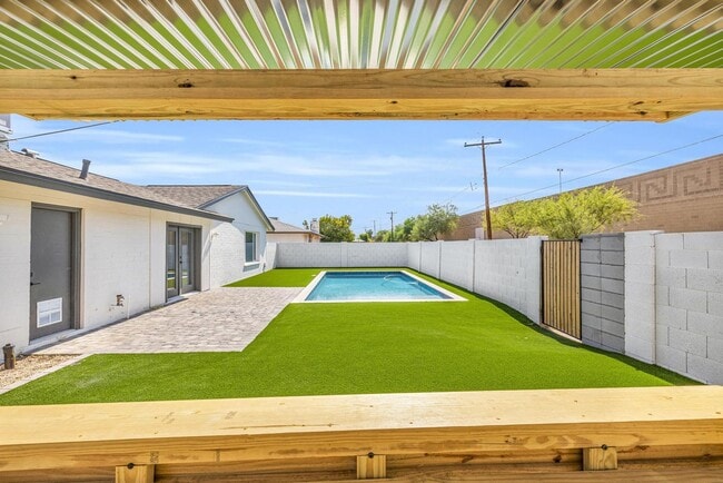 Photo - 6 BED/4 BATH Complete remodel with backyard pool & bar