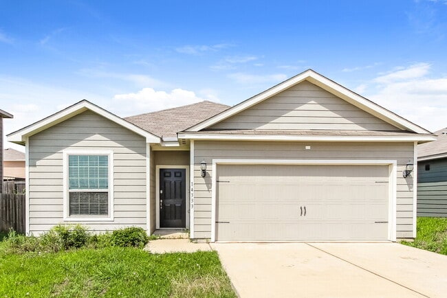 Building Photo - 14333 Wrangler Way