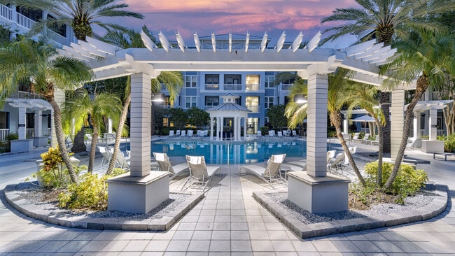Building Photo - Provenza at St. Pete