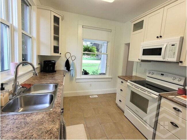 Photo - 3-Bedroom with a Heated Shop!!