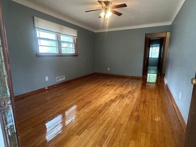 Photo - 9705 Winkler Dr