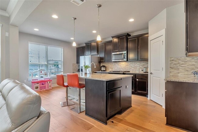 Photo - 9302 McKnight Loop