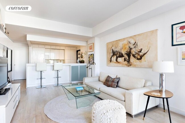 Photo - 50 Franklin St