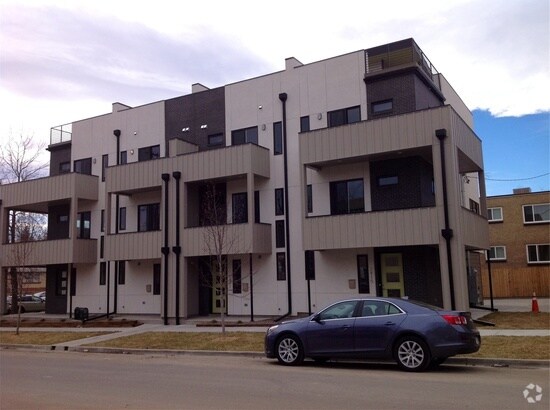 Primary Photo - 2415 Decatur St