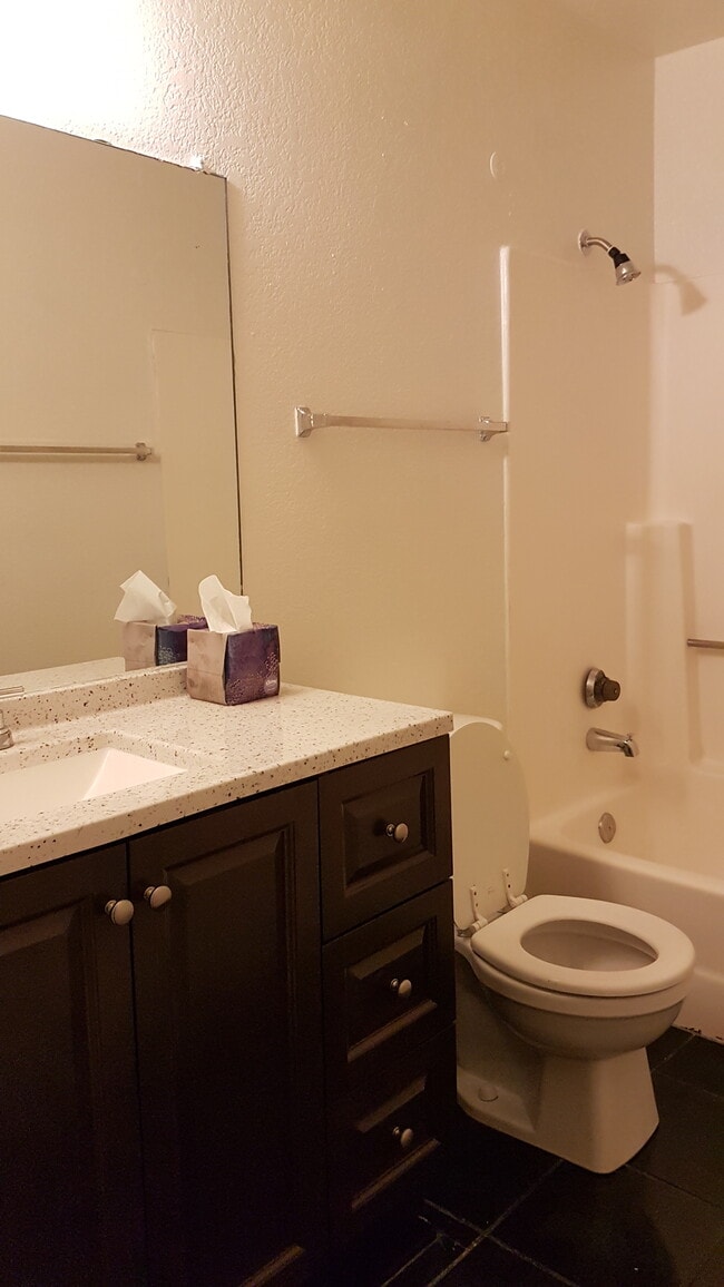 Photo - 2720 N Salem Unit 201