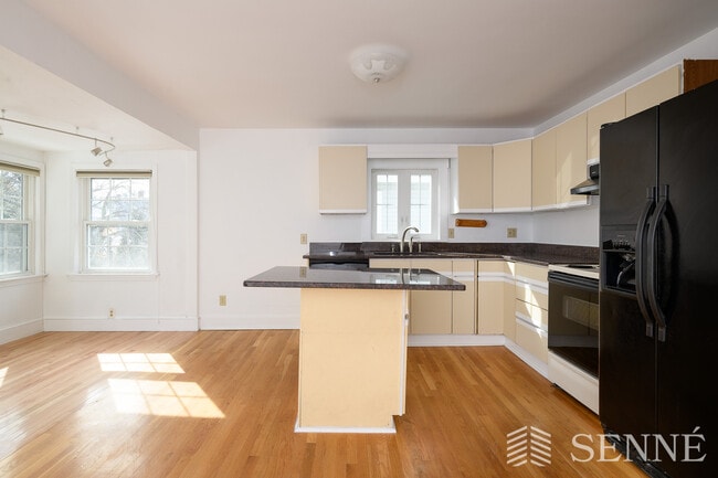 Photo - 16 Skehan St Apartment Unit 2