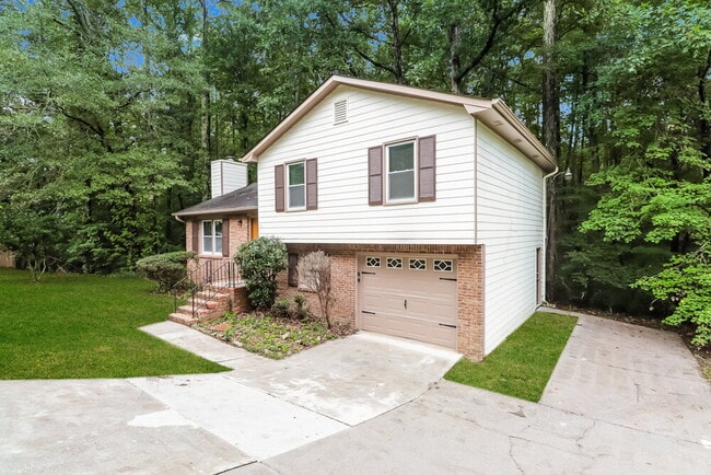 Photo - 4635 Hamlet Walk SE