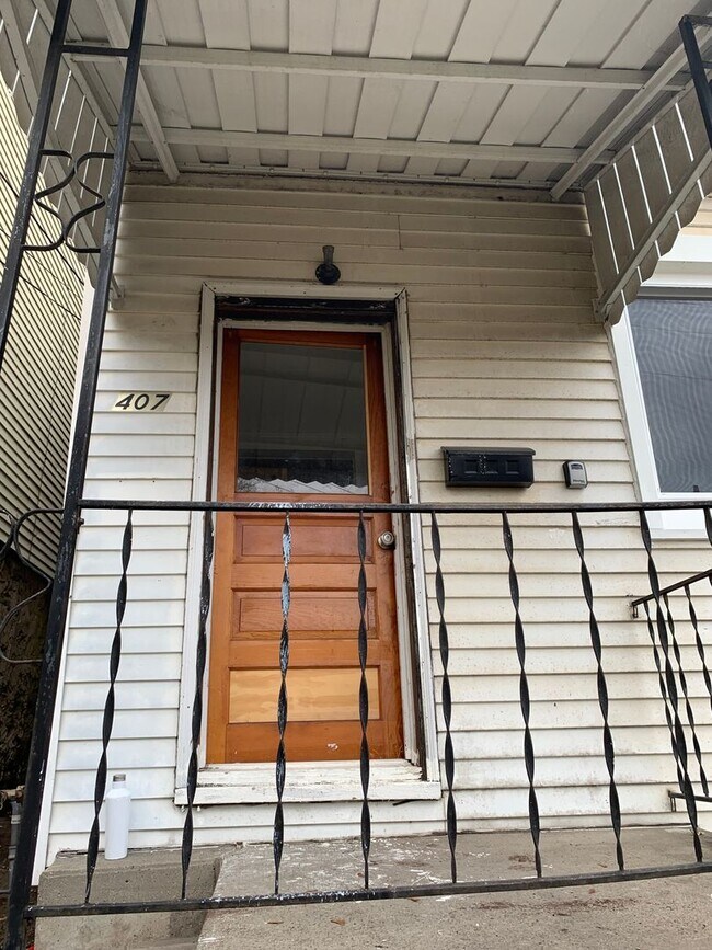 2 Bed/1 Bath 2 Story House in McKees Rocks Rental House Rental in