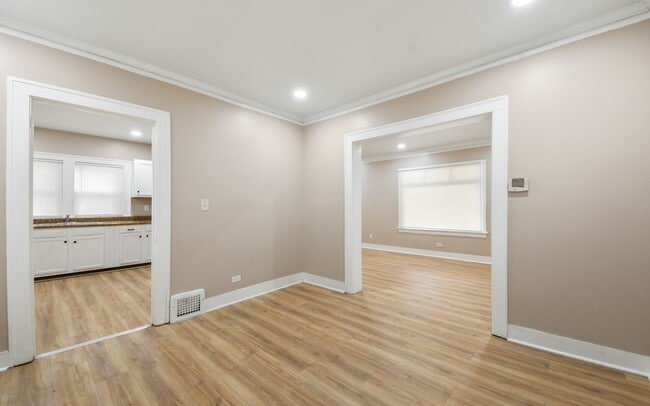 Building Photo - 12805 Watterson Ave Rental