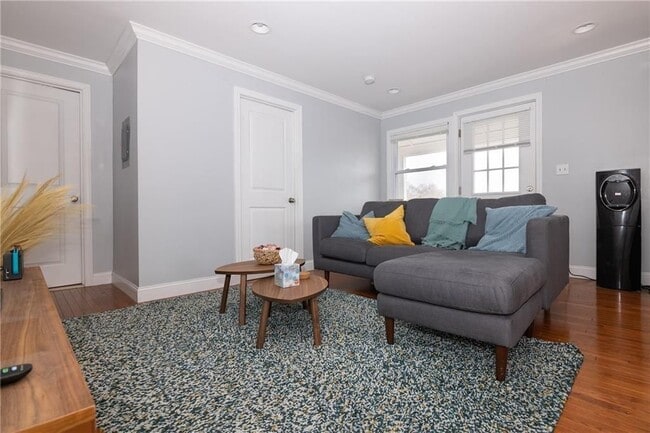 255 Waterman St Unit 4