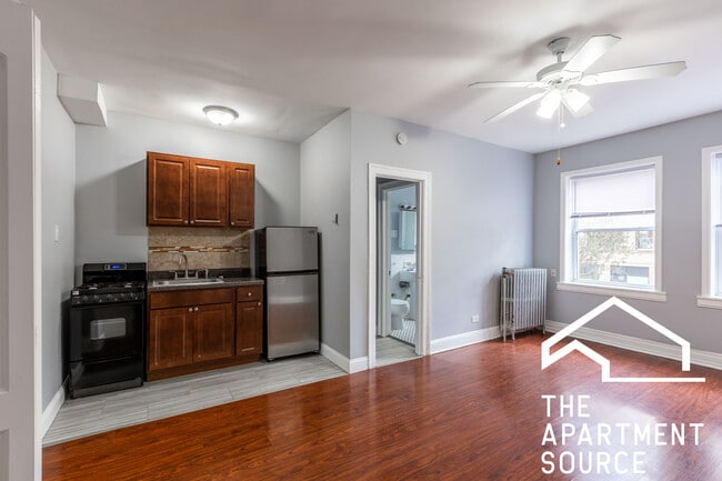 Photo - 1501 W Morse Ave