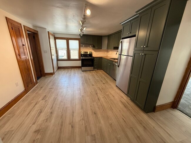 Photo - 227 Pearl St Unit 227B