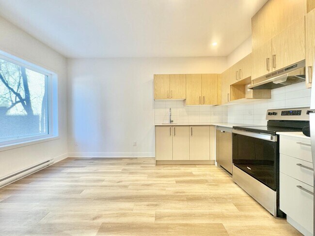 Photo - 2693 Bd Pie-IX