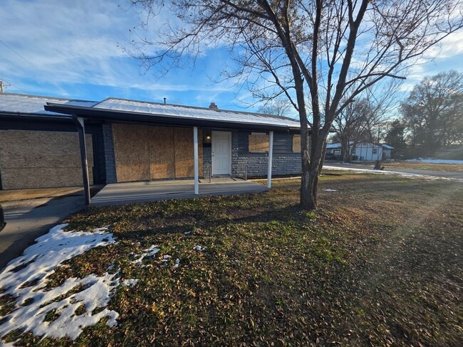 Photo - LIMITED TIME**NO APPLICATION FEE**1/2 OFF DEPOSIT**