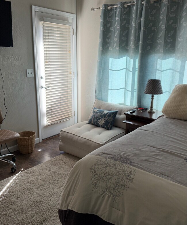 Photo - 2423 W Silverton Dr