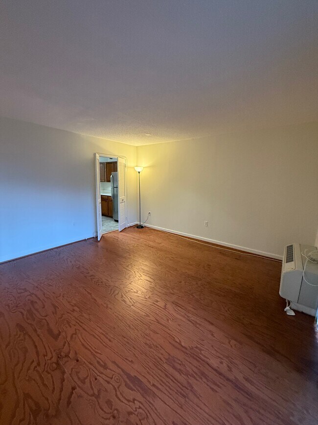 Photo - 2141 P St NW Unidad 406