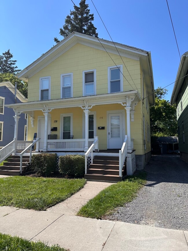 Building Photo - 136 Chapin St Unit 136 Chapin Street