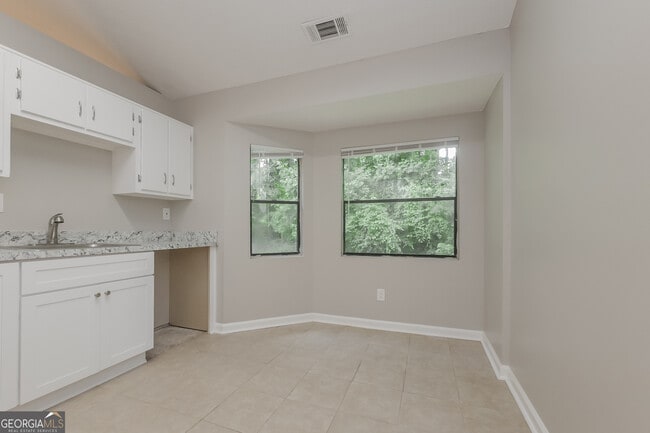 Photo - 145 Lynda Ln
