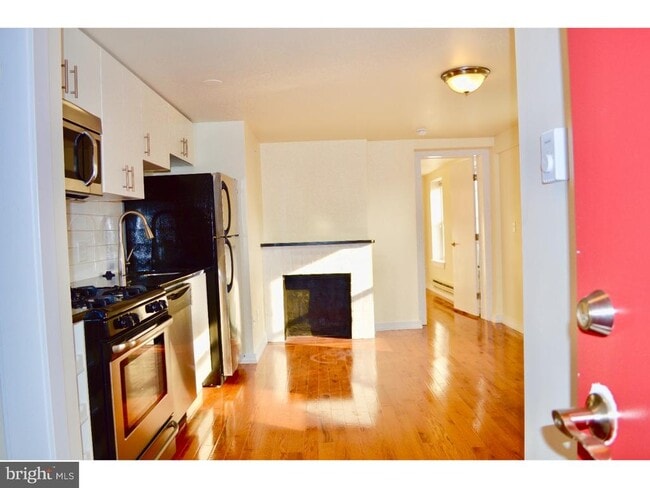 Building Photo - 415 S Broad St Rental