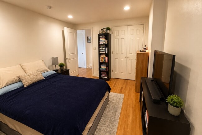 Photo - 243 E 118th St