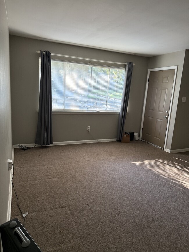 3505 Ridge Rd Unit 4