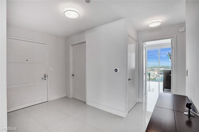 Photo - 3 br, 3 bath Condo - 2020 N Bayshore Dr