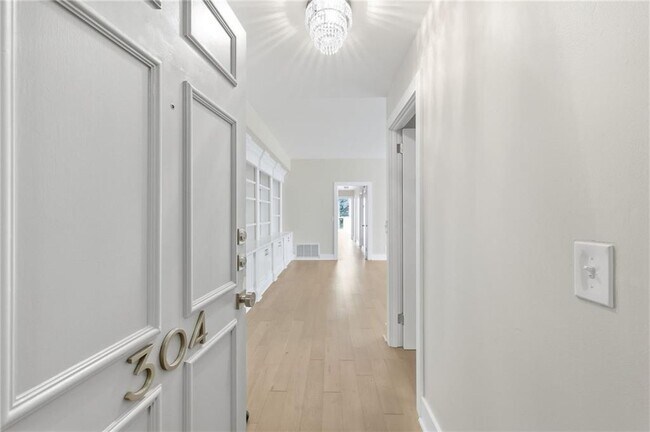 Photo - 2632 Peachtree Rd NW Unit 304B