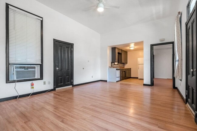 Photo - 1 Bedroom 1 Bath Walking distance to downtown Hanford