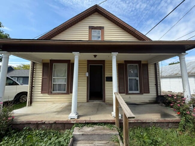 Building Photo - 1114 Vine St