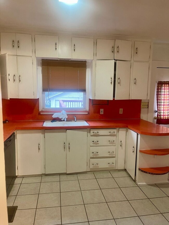 Photo - Great Location