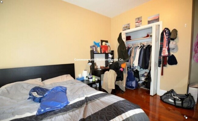 Photo - 10 Strathmore Rd Unit 1