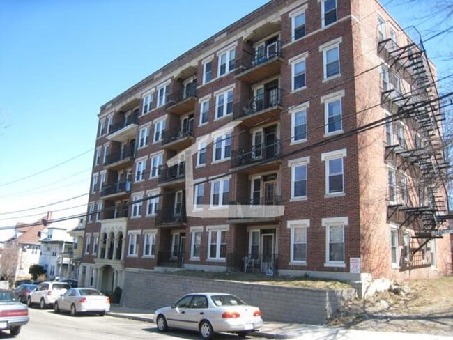 Photo - $2,400 Brighton 1BR | Elevator Building | Near Packards Corner