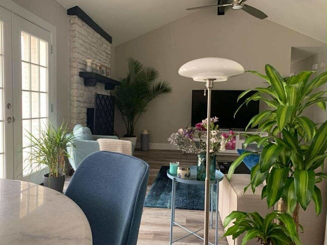 Photo - 508 Chisholm Valley Dr