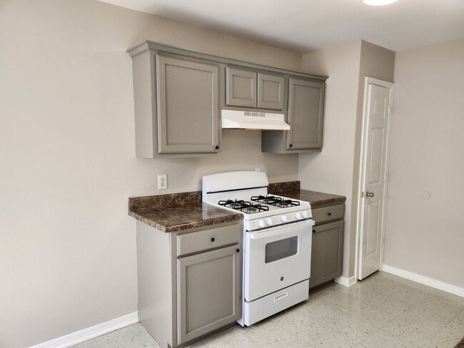 Photo - 13339 Vermont St