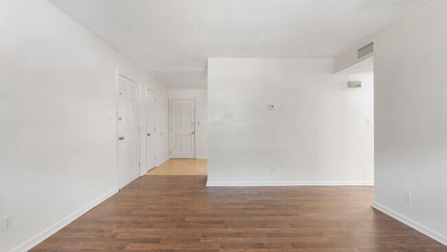 Photo - 2 Bedroom Apartment! Unidad D