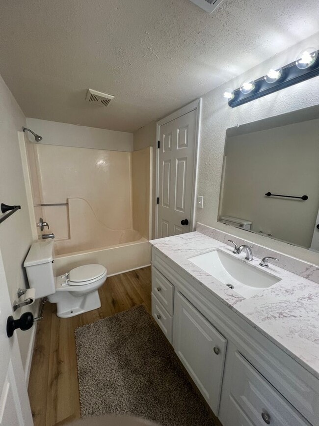 Photo - 2511-2511 Carnation Dr Unit 2511