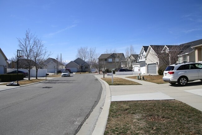 Photo - 356 Clintwood Dr