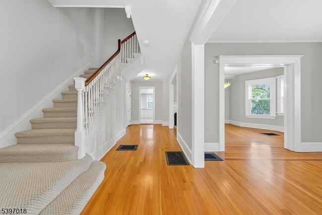 Photo - 94 Midland Ave