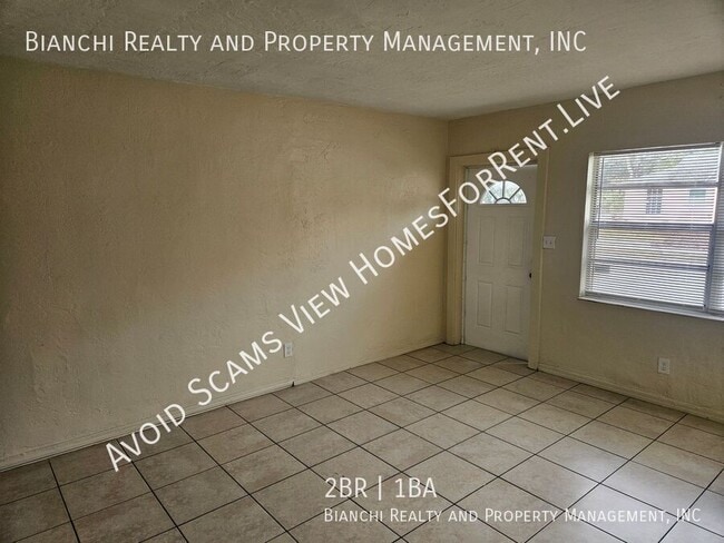 Photo - 1776 Yale St S