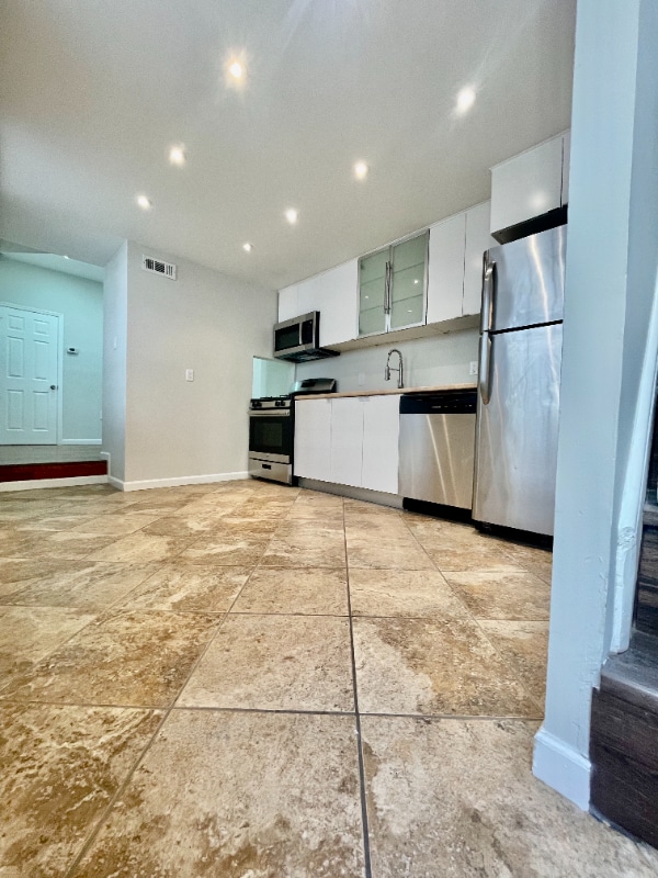 Photo - 1005 Frankford Ave