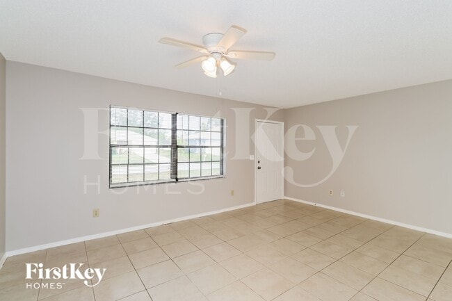 Photo - 814 Yacolt Rd SE