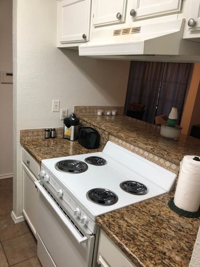 Photo - 18333 Roehampton Dr