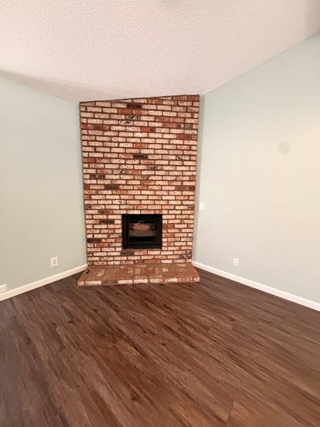 Photo - 7425 / 7427&nbsp;Robmar Court^^ Unidad 7848001002
